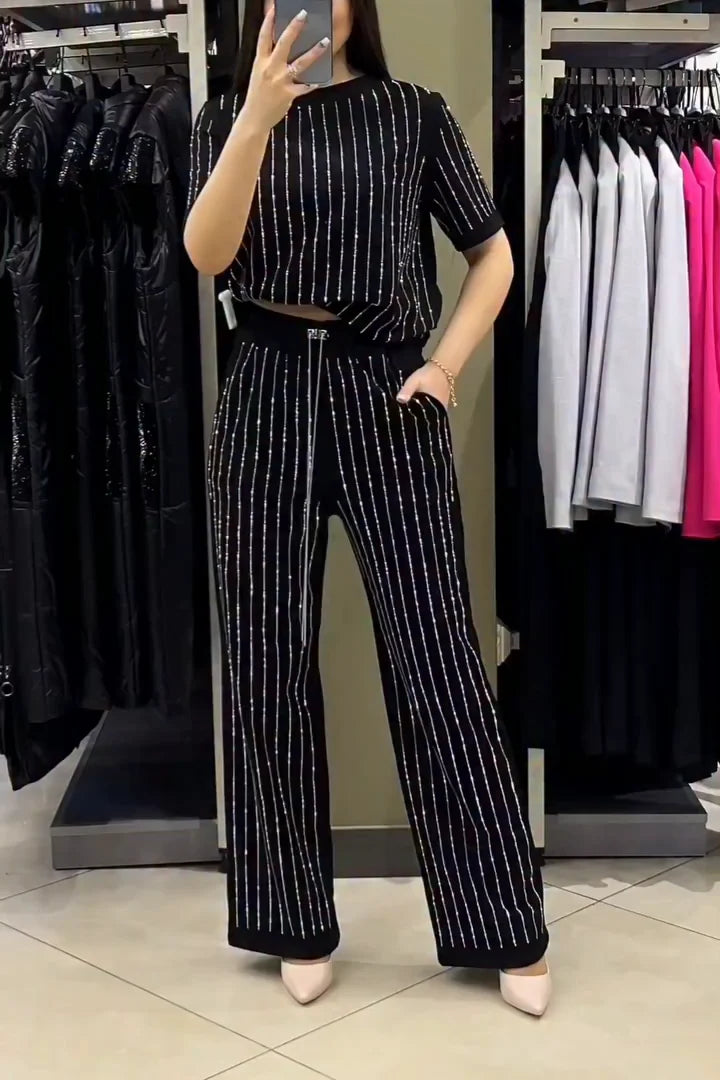 Set Universal: camiseta + pantalón con pedrería